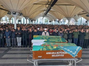 Başkent’teki Trafik Kazasında Hayatını Kaybeden 15 Yaşındaki Tuğçe Son Yolculuğuna Uğurlandı