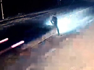 Yolun Karşısına Geçerken Otomobilin Çarptığı Şahıs Hayatı Kaybetti...feci Kaza Kamerada