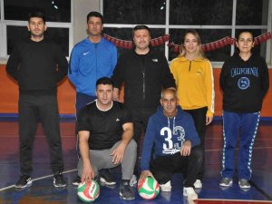 Kaymakam Ocak, Voleybol Turnuvasına Oynadı