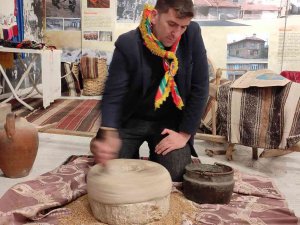 Eski Eşyaları Çöpe Gitmekten Kurtarıp Müze Kurdu