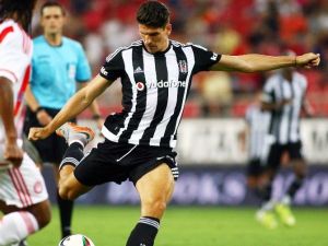 Beşiktaş Hazırlık Maçını Son Dakikada Kaybetti