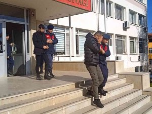 Kefen Parasına Göz Diken Dolandırıcılar, Kapıya Getirilen Emekli Maaşı Da Aldı