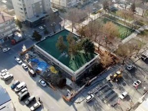 Bu İnşaatı Görenler Şaşırıyor