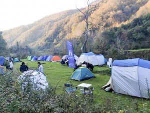 Doğançay’ın Güzelliklerini Kamp Yaparak Keşfettiler