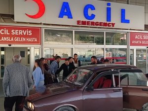 Adana’da Traktör Devrilmesi Sonucu Çok Sayıda İşçi Yaralandı