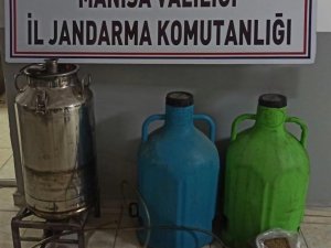 Salihli’de Jandarmadan Kaçak İçki Operasyonu