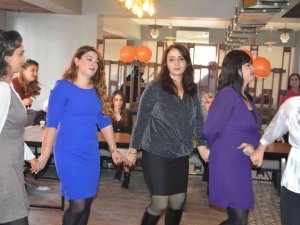 Hakkari’de Kadınlar Matinesi Düzenlendi