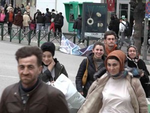 Bursa’da Şiddetli Lodos Hayatı Felç Etti