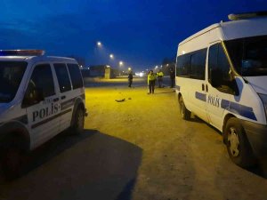 Motosiklet Yayaya Çarptı: 2 Yaralı