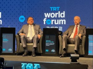 Pakistanlı Senatör Mandviwalla: "Stagflasyon Riskleri Altında Birçok Ülkenin Resesyondan Kaçınması İmkansız"