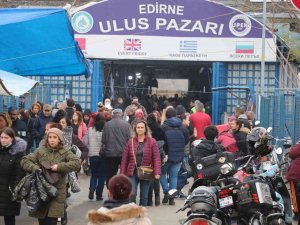 Edirne’ye Akın Eden Bulgarlar Esnafın Yüzünü Güldürdü