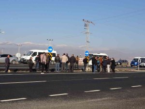 Hastane Yolunda Kavşak Eylemi