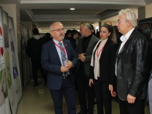 Tavşanlı’da Dünya Fair Play Karikatür Ve Fotoğraf Sergisi Yoğun İlgi Gördü