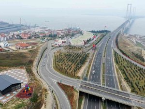 Dilovası’na Köprü Manzaralı Seyir Terası