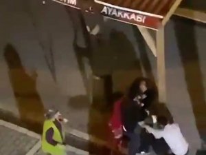 Esenyurt’ta Sokak Ortasında Tekme Tokat Dayak Kamerada