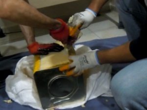 Diyarbakır’da Yağ Tenekesi İçinde 7 Kilo Uyuşturucu Ele Geçirildi