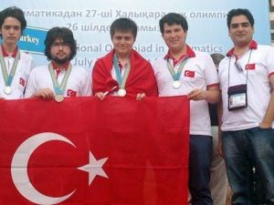 27. Uluslararası Bilgisayar Olimpiyatı’nda Türkiye 4’te 4 Yaptı