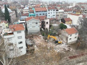 Bursa’da Riskli Yapılar Ortadan Kaldırılıyor