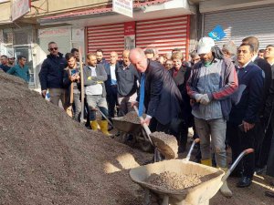 Muharrem İ̇nce: “Çeyrek Altın Günü Gibi Toplanıp Toplanıp Dağılıyorlar"
