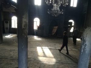 Camide Çıkan Yangın Korkuttu