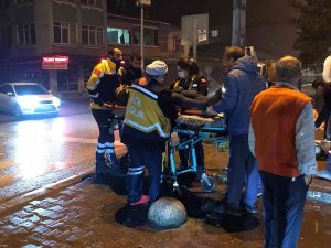 Motosiklet Yayaya Çarptı: 2 Yaralı