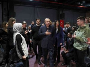 Cumhurbaşkanı Erdoğan: "Tayfun Füzesi Yunan’ı Ürkütüyor ‘Atina’yı Vurur’ Diyor, Vuracak Tabi"