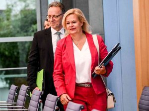 Almanya’da Reichsbürger Örgütünün Ardından Silah Yasasının Sıkılaştırılması Planlanıyor