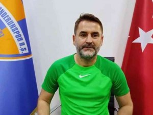 İ̇skenderunspor Teknik Direktörü Bülent Yenihayat İstifa Etti