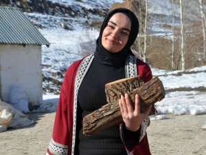 Hem Öğretmen Hem Hademe