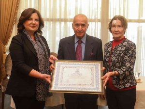 Tüsi̇av’dan Hikmet Çetin’e Vefa Beratı