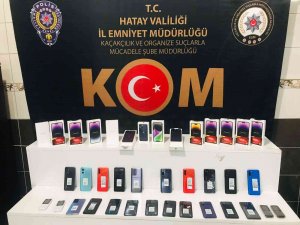 Hatay’da 38 Adet Kaçak Cep Telefonu Ele Geçirildi
