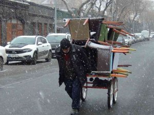 Kars’ta Kar Yağışı Etkili Oluyor