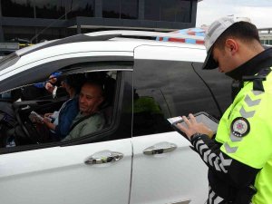 Emniyetten Kış Lastiği Denetimi Ve ‘Kades’ Bilgilendirmesi