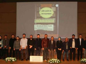 Nevü’de ’Şiir-şair Ve Peygamber’ Konulu Söyleşi Düzenlendi