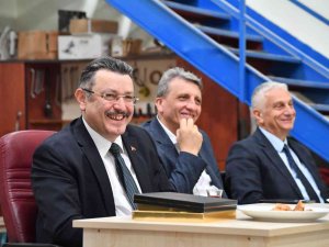 Başkan Genç, Belediye İşçileriyle Bir Araya Geldi