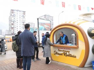 Onikişubat Belediyesinden Öğrencilere Sıcak Çorba, Simit Ve Çay İkramı