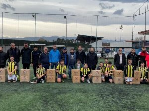 Düzce Belediyesinden 23 Kulübe 552 Eşofman