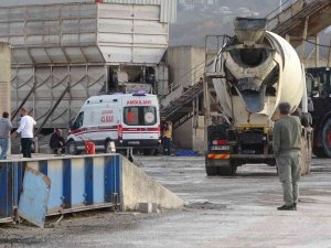 Çalıştığı Makineye Sıkışan İşçi Hayatını Kaybetti