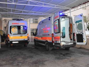 Şanlıurfa’da Tarım İşçilerini Taşıyan Minibüs Şarampole Devrildi: 23 Yaralı