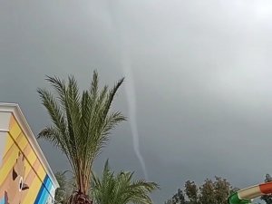 Antalya’da Korkutan Hortum Kamerada