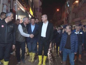 Bakan Soylu’dan Sel Mağduru Esnaflara Ziyaret
