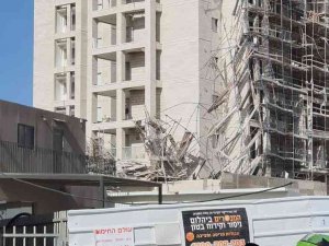 Batı Şeria’da İnşaat İskelesi Çöktü: 2 Ölü