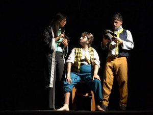 Okulum Sahnede Projesi: Öğrencilere Sanatsal Etkinlikler