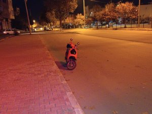 Kontrolden Çıkan Motosiklet Devrildi