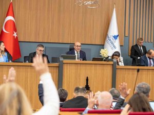 Başkan Soyer’den Yatırım Eleştirisi: “İ̇zmir’e Bir Metro Hattını Da Devletimiz Yapsın”