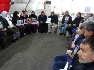 Küçük Yaşta Evlenenler İçin Gündem Oluşturanlara Seslenen Aileler: