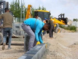 3.5 Km’lik Beybes Caddesi Baştan Sona Yenilendi