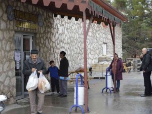 Bu Fırında Ekmek Ucuzken, Daha Da Ucuzladı: 3 Tl’den 2,5 Tl’ye Düştü