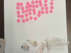 Uyuşturucu Tacirleri Şehrin En İşlek Yerinde Yakalandı