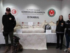 Sabiha Gökçen Havalimanında Kargoya Getirilen Kumaştan 5,7 Kilo Metamfetamin Kazıyarak Ele Geçirildi